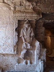 statue of  Nefermenu