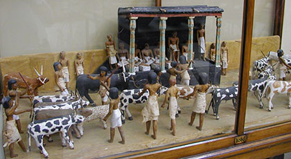 model z grobu Meketre przedstawiający spis bydła